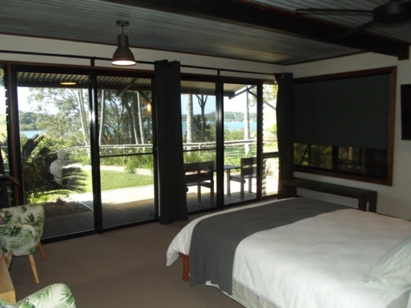 10 Cowes Street, Macleay Island QLD 4184