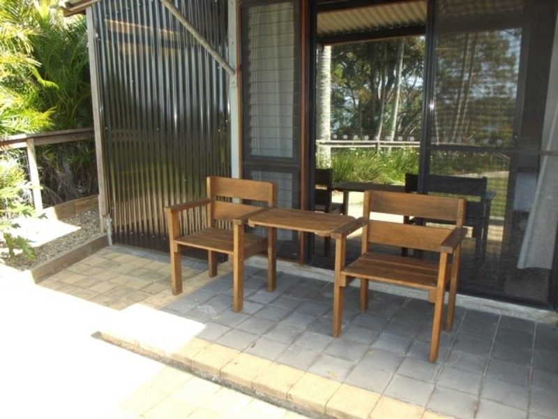 10 Cowes Street, Macleay Island QLD 4184