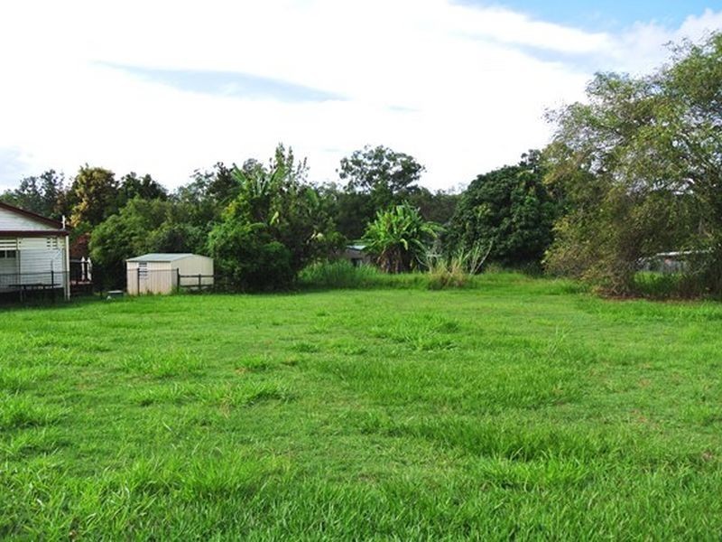 4 Lemontree Drive, Macleay Island QLD 4184