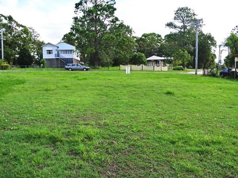 4 Lemontree Drive, Macleay Island QLD 4184