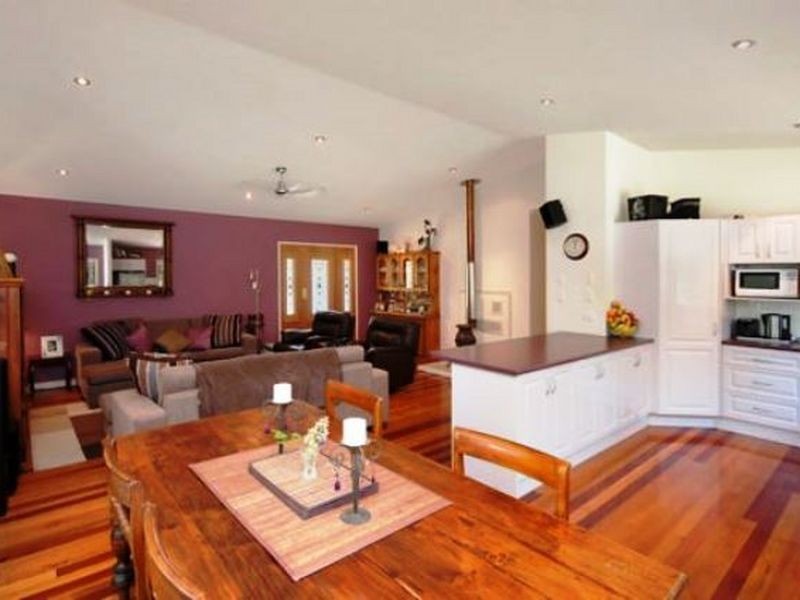 2 President Terrace, Macleay Island QLD 4184