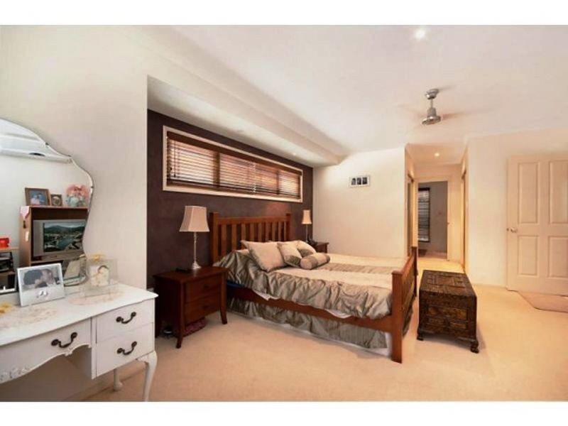 2 President Terrace, Macleay Island QLD 4184