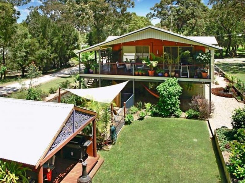 2 President Terrace, Macleay Island QLD 4184
