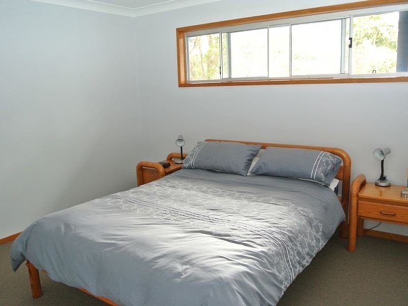 2 Hilda Crescent, Macleay Island QLD 4184