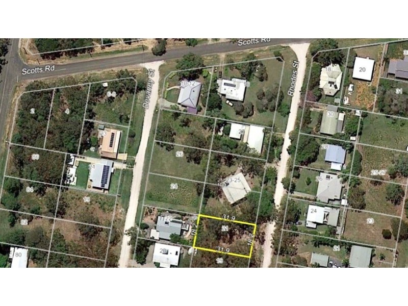 21 Rhodes, Macleay Island QLD 4184