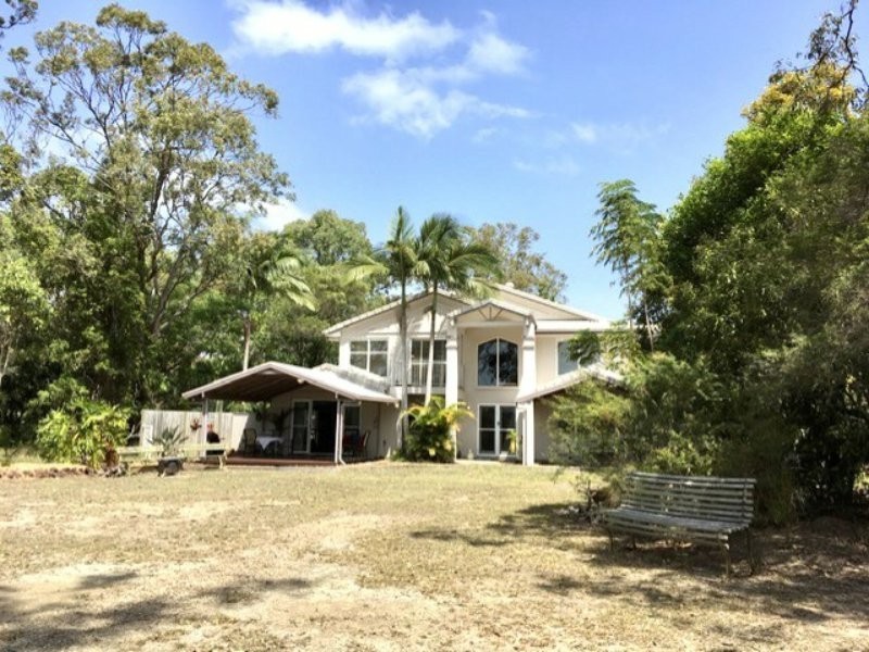 18 The Esplanade, Karragarra Island QLD 4184