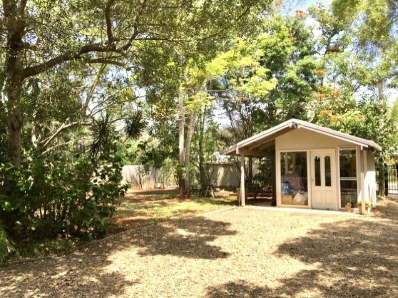 18 The Esplanade, Karragarra Island QLD 4184