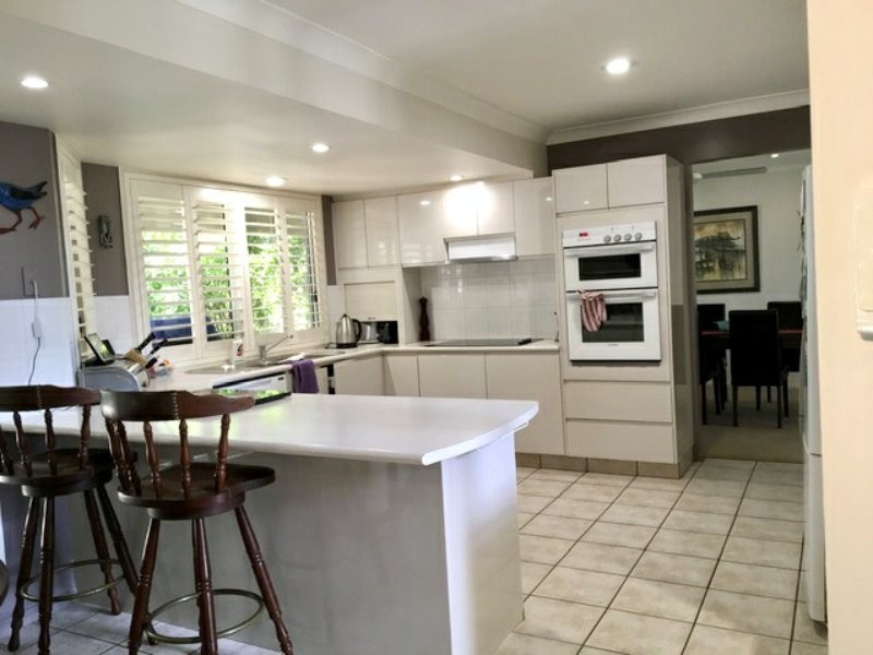 18 The Esplanade, Karragarra Island QLD 4184