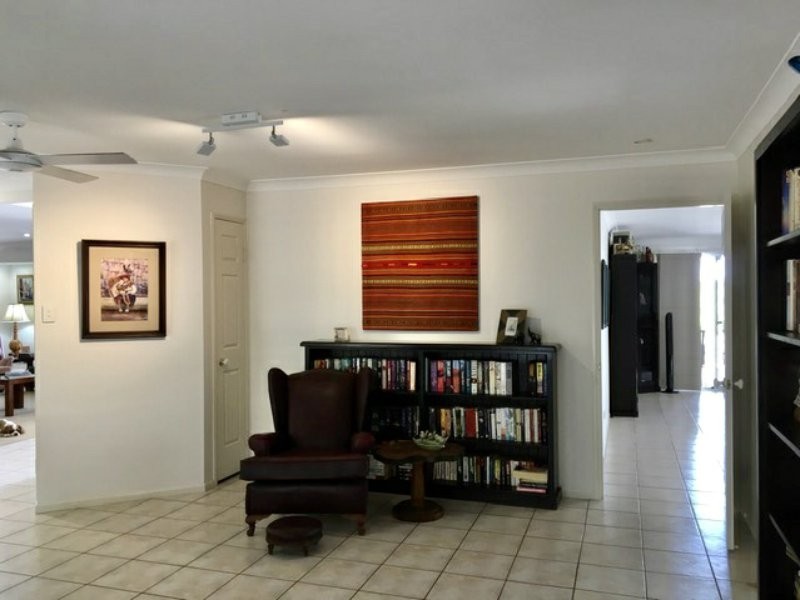18 The Esplanade, Karragarra Island QLD 4184