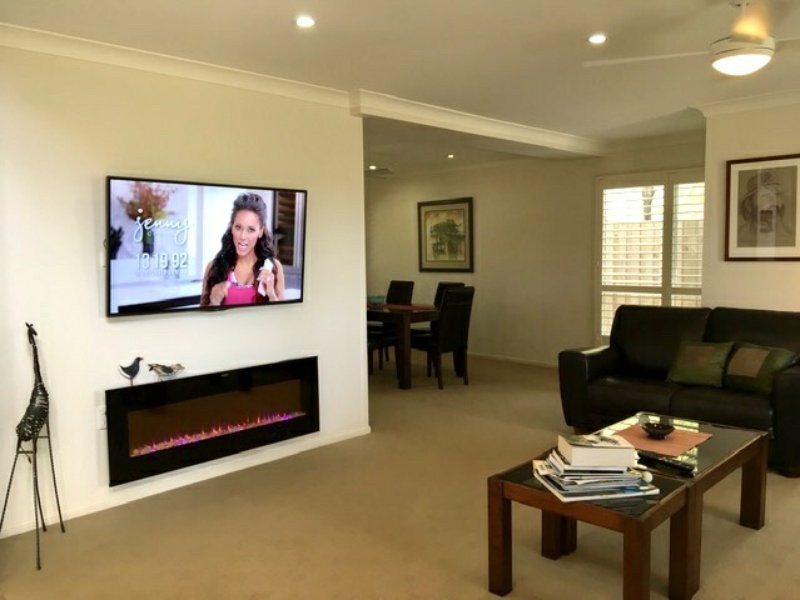 18 The Esplanade, Karragarra Island QLD 4184