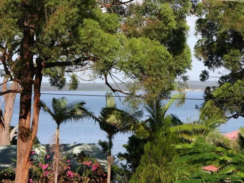 26 Coast Road, Macleay Island QLD 4184