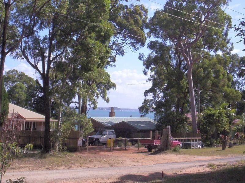 26 Coast Road, Macleay Island QLD 4184