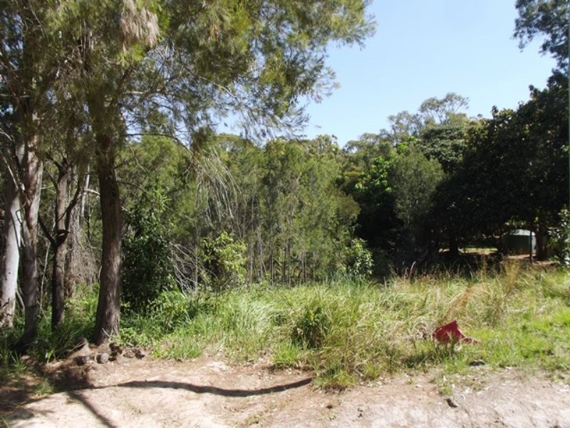 27 Ashton Street, Macleay Island QLD 4184