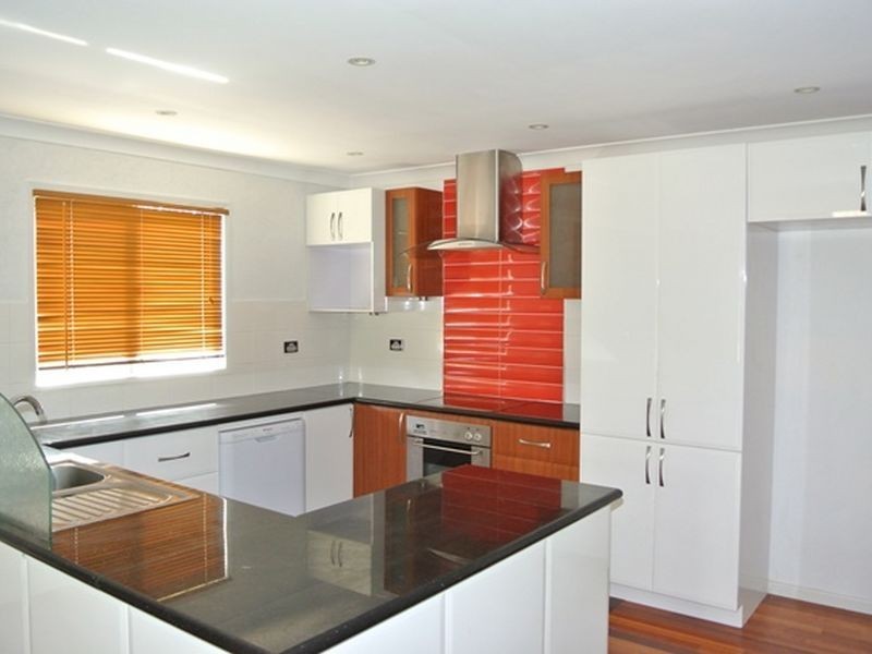 37 Western Road, Macleay Island QLD 4184