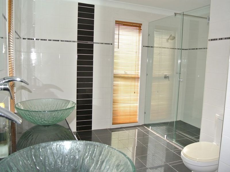 37 Western Road, Macleay Island QLD 4184