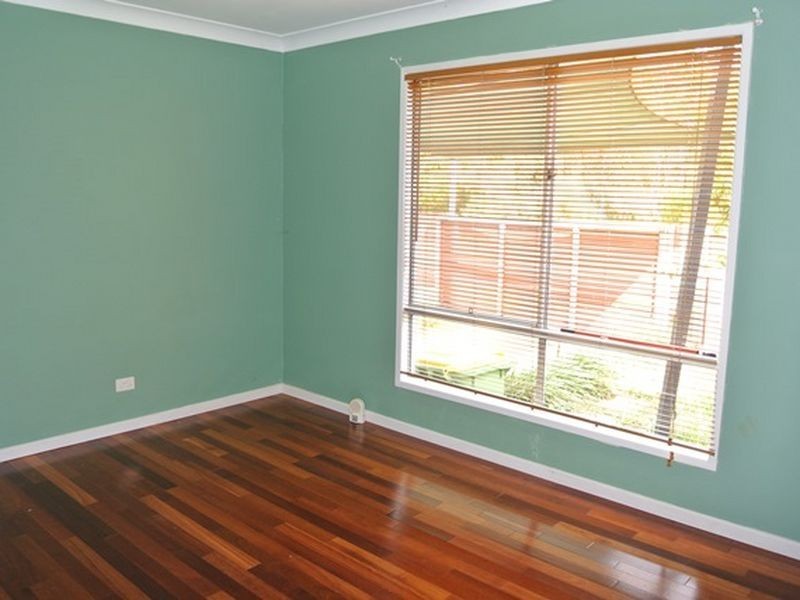 37 Western Road, Macleay Island QLD 4184