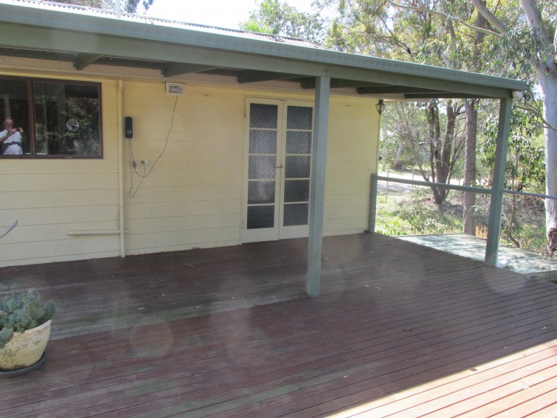 16 Mawson Street, Macleay Island QLD 4184