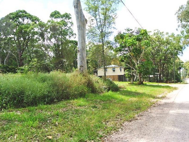 21 Sandpiper Parade, Macleay Island QLD 4184
