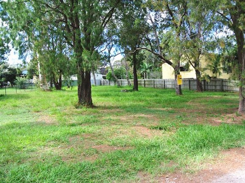 10 Alexander Street, Macleay Island QLD 4184