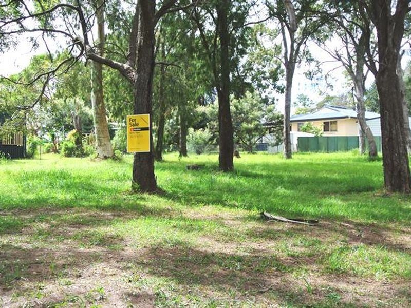 10 Alexander Street, Macleay Island QLD 4184