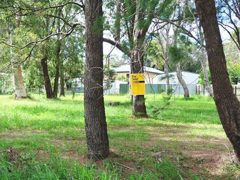 10 Alexander Street, Macleay Island QLD 4184