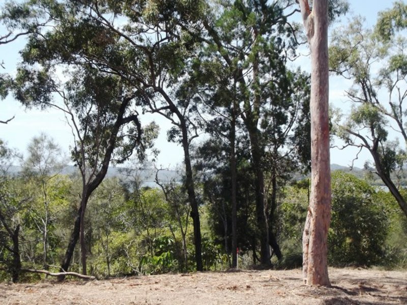 5 Blue Bay Crescent, Macleay Island QLD 4184