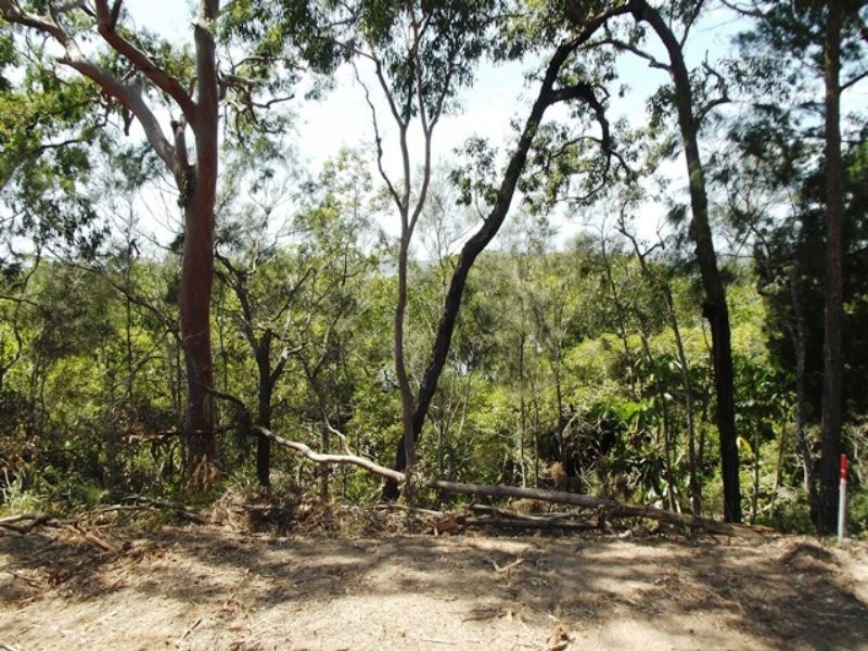 5 Blue Bay Crescent, Macleay Island QLD 4184