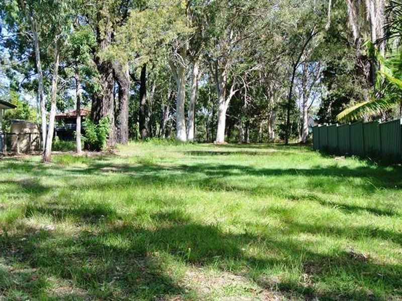 10 Tukkeri Street, Macleay Island QLD 4184