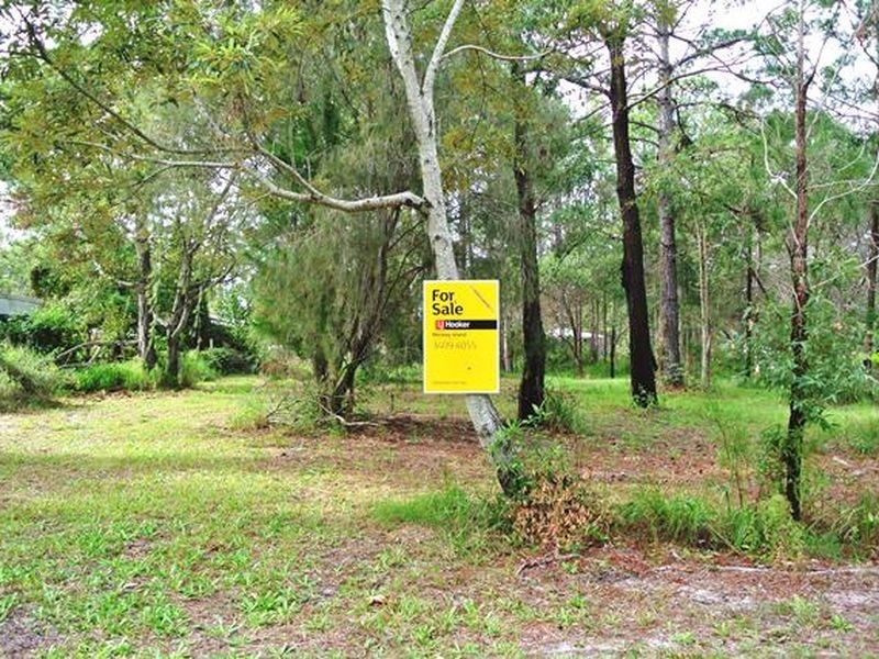 24 Nugent Street, Macleay Island QLD 4184