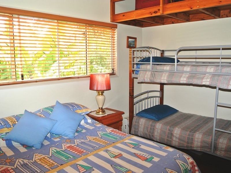 29 Leanne Street, Macleay Island QLD 4184