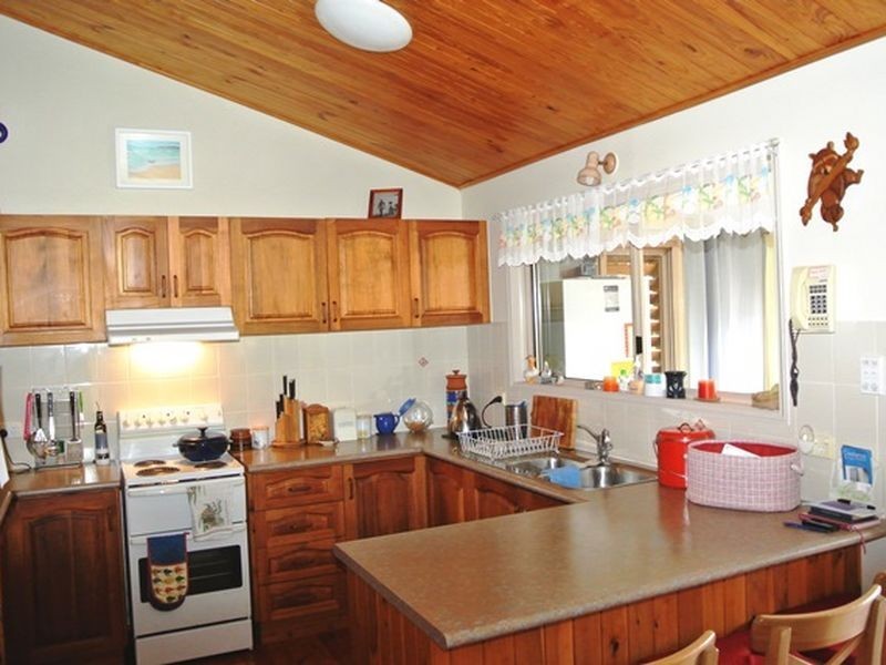 29 Leanne Street, Macleay Island QLD 4184