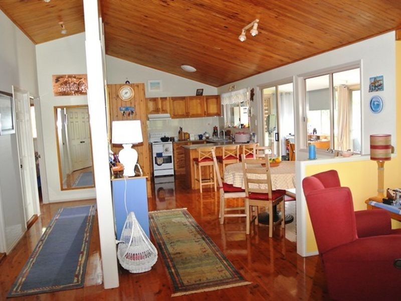 29 Leanne Street, Macleay Island QLD 4184