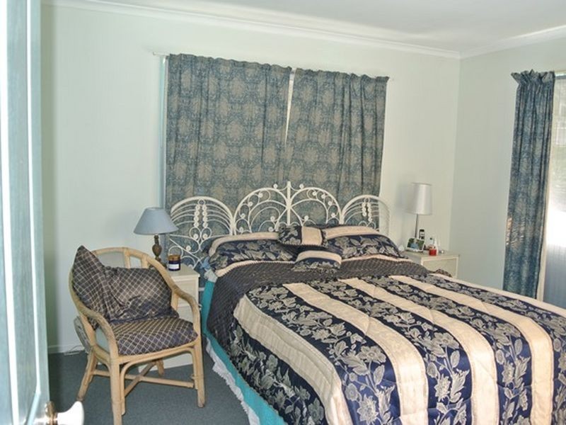 30 Cabriolet Crescent, Macleay Island QLD 4184