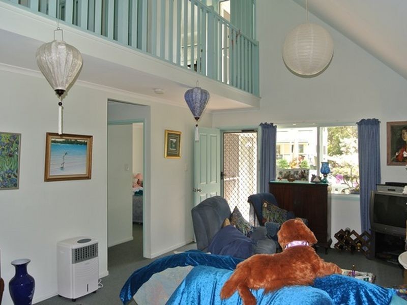 30 Cabriolet Crescent, Macleay Island QLD 4184