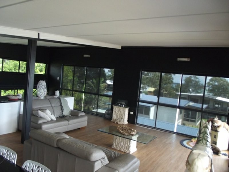 3 Kim Crescent, Macleay Island QLD 4184