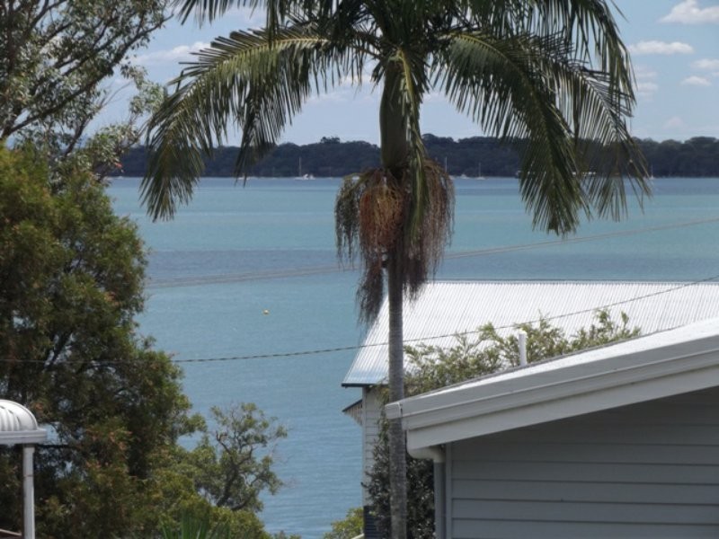 3 Kim Crescent, Macleay Island QLD 4184