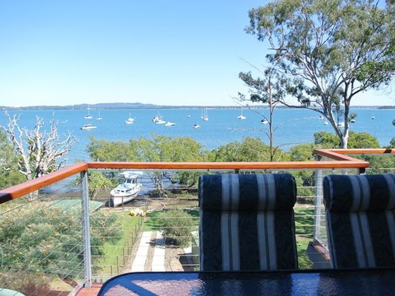 31 Coondooroopa Dve, Macleay Island QLD 4184