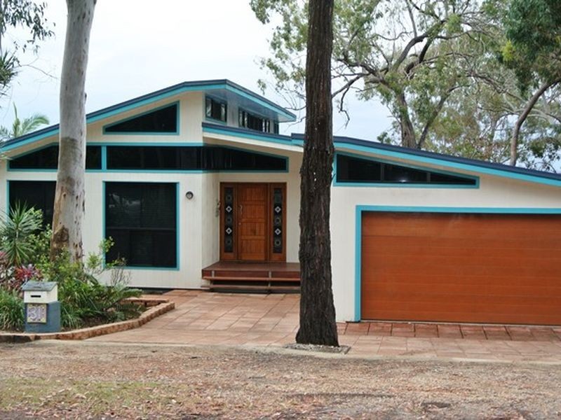 31 Coondooroopa Dve, Macleay Island QLD 4184