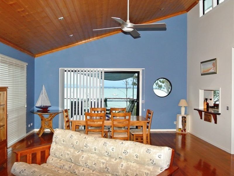 31 Coondooroopa Dve, Macleay Island QLD 4184