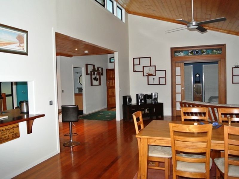 31 Coondooroopa Dve, Macleay Island QLD 4184