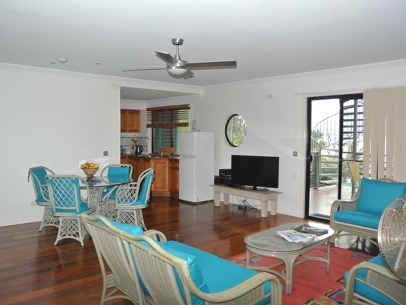 31 Coondooroopa Dve, Macleay Island QLD 4184