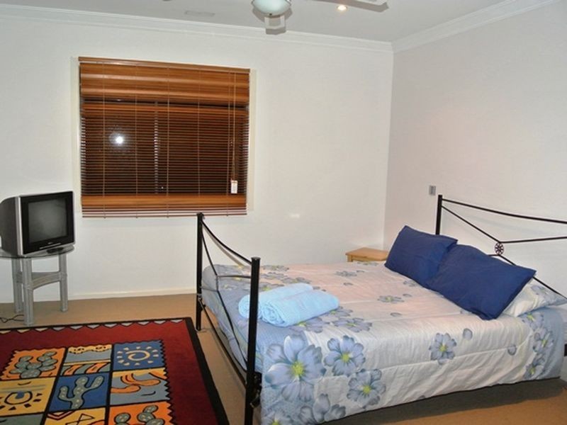 31 Coondooroopa Dve, Macleay Island QLD 4184