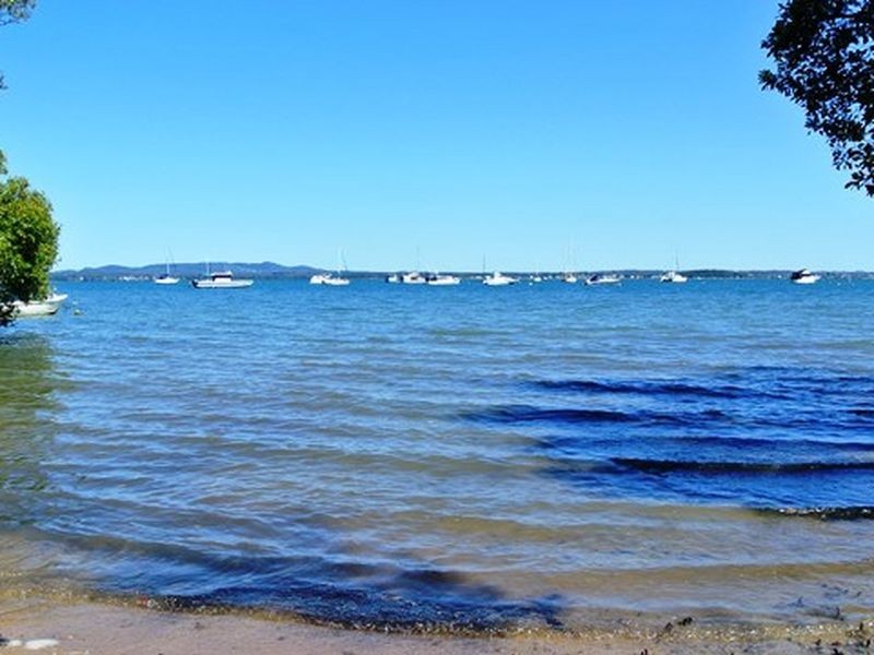 31 Coondooroopa Dve, Macleay Island QLD 4184