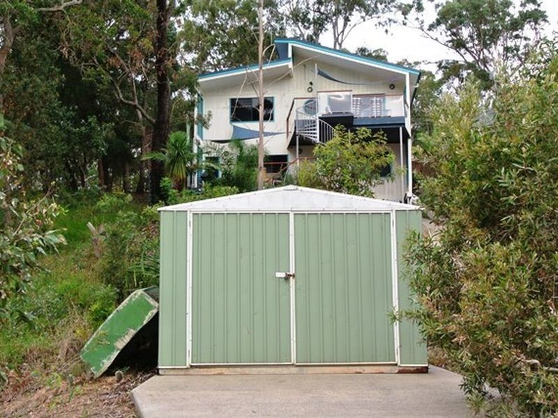 31 Coondooroopa Dve, Macleay Island QLD 4184