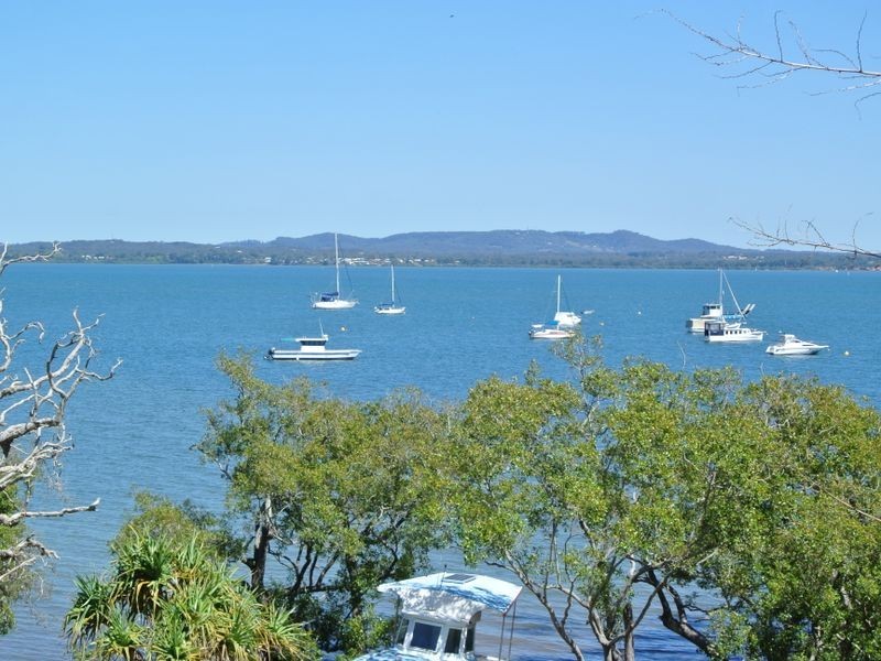 31 Coondooroopa Dve, Macleay Island QLD 4184