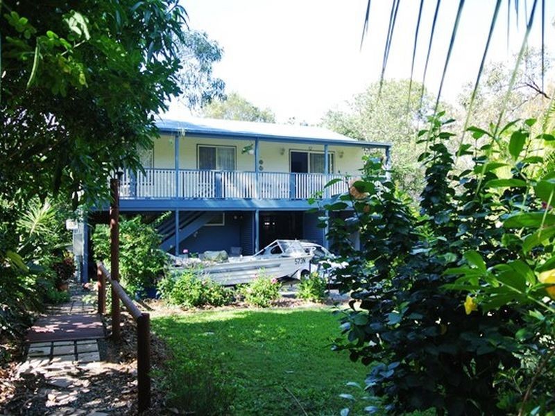 30 Ashton Street, Macleay Island QLD 4184