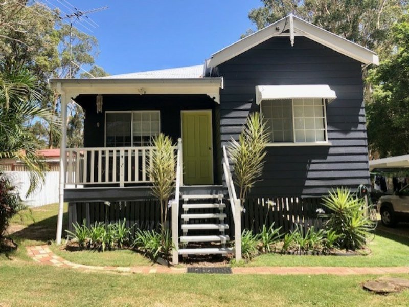 4 Warama Street, Macleay Island QLD 4184