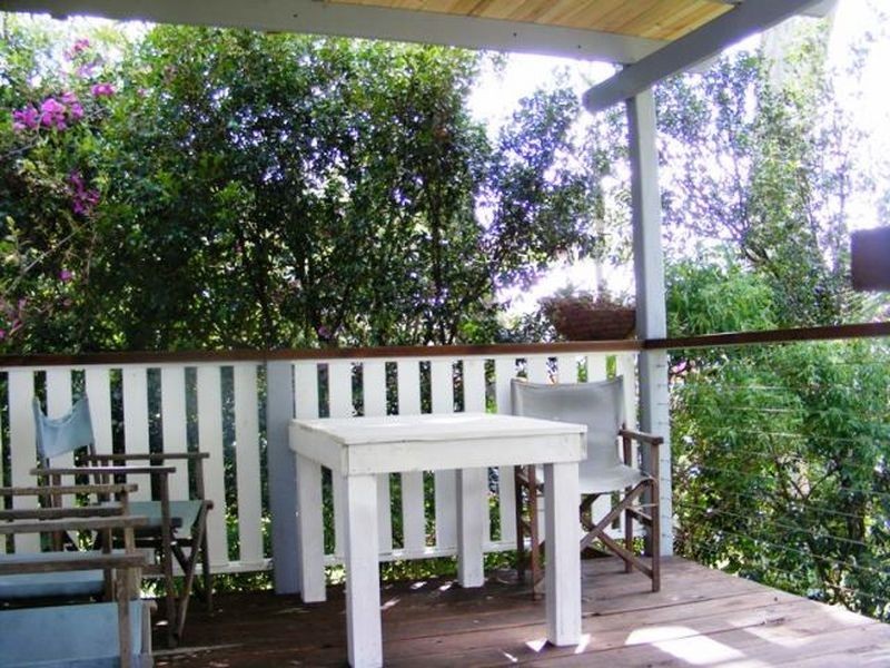 2 Waterside Drive, Macleay Island QLD 4184