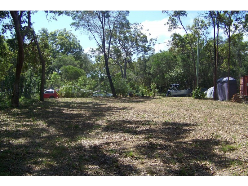 16 BELAR ST, Lamb Island QLD 4184