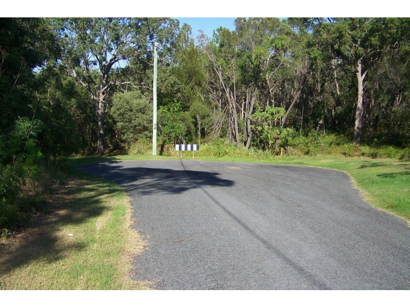 16 BELAR ST, Lamb Island QLD 4184